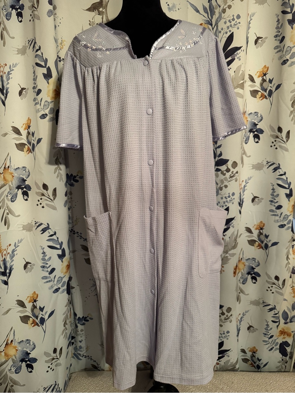 Adonna Light Lavender Snap Up Lounger Robe with Pockets Size XL B13